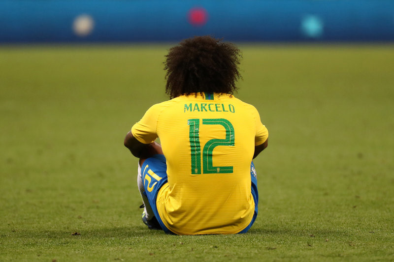 Neymar than tho, cau thu Brazil cui dau sau that bai hinh anh 4