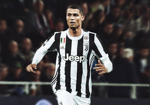 Juventus, Ronaldo va canh bac the ky hinh anh 3